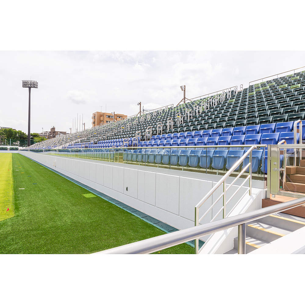 パロマ瑞穂ラグビー場 ガラスフェンス用バラストレイド Strongタイプ ディスク取付 床付用 高許容荷重仕様 キューレーリング